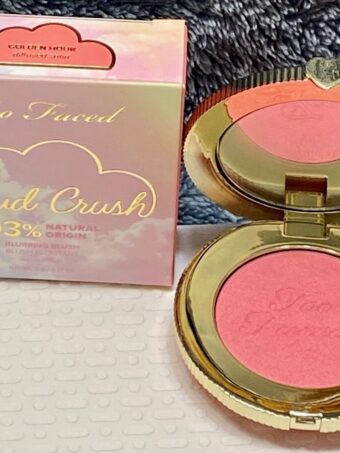 Cloud Crush-Fard a Joue- Blurring Blush-Couleur Golden Hour-5gr